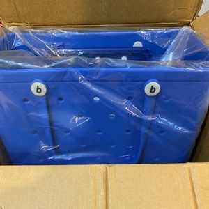 Large Blue-Eyed BOGG Bag